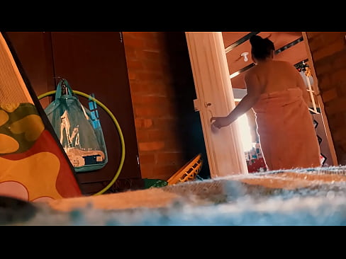 ❤️ Min onkel følger mig ind i brusebadet, han knepper mig, mens jeg tager et brusebad. ❌ Porn video at da.pinkporno.ru